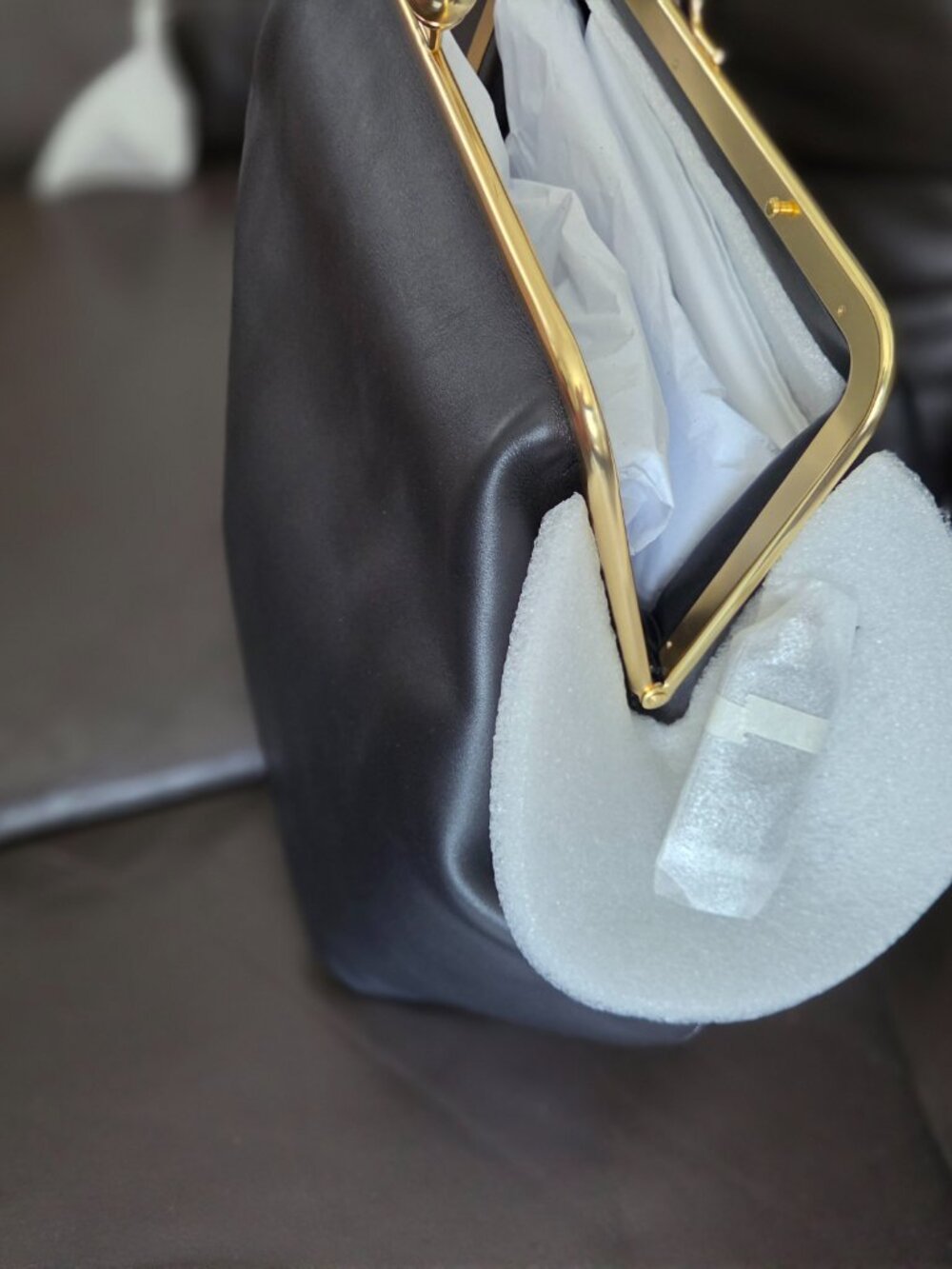 Handbag - Picture 3 of 12